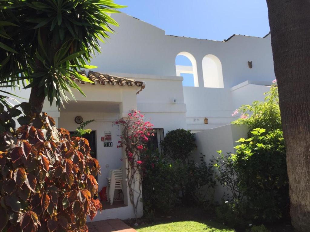 Luxury 3 Bedroom House At La Quinta Golf Course Ocean And Mountain View Benahavis Exterior photo